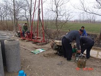 大面積的廠房倉(cāng)庫(kù)